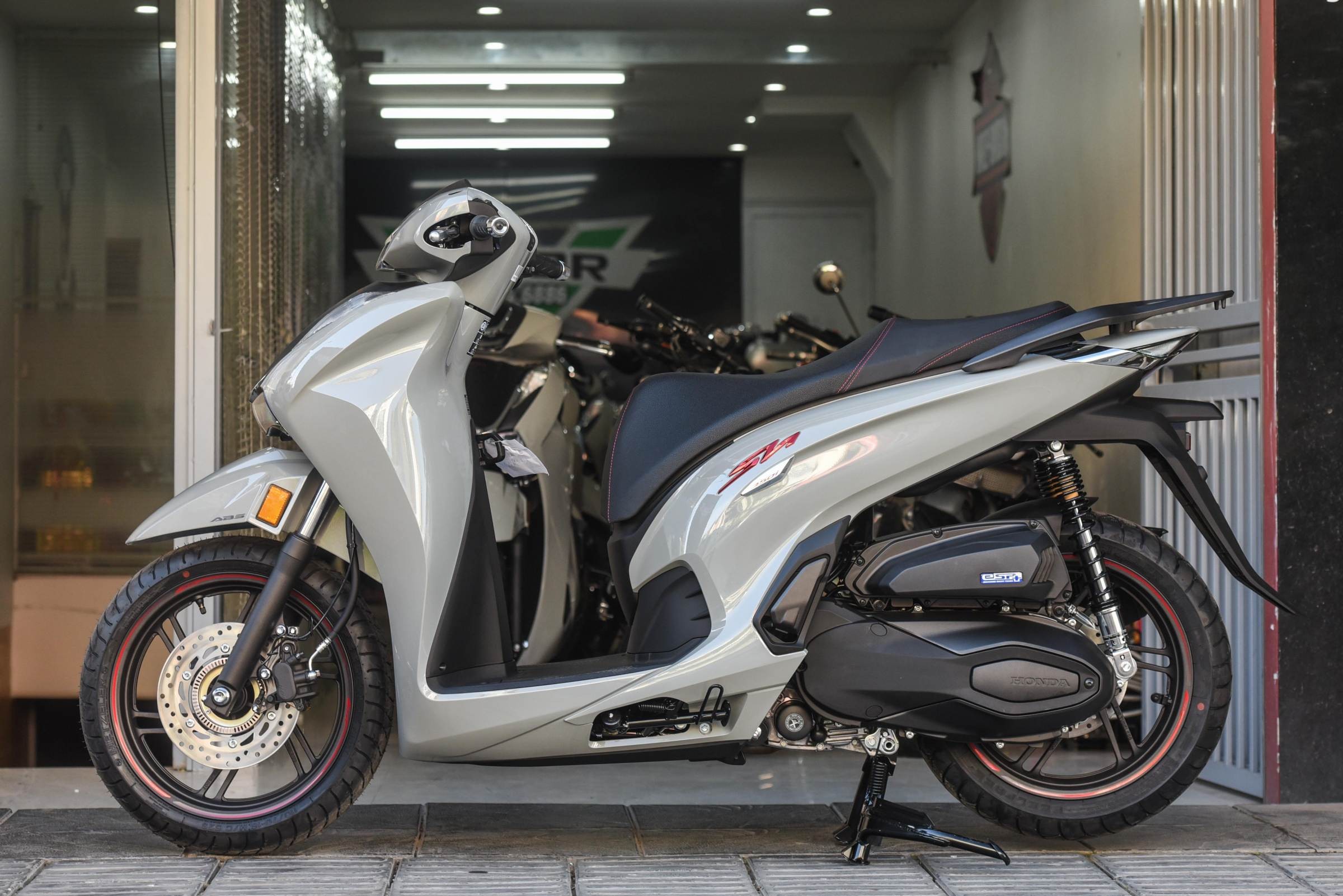 Cập nhật bảng giá SH 350i 2022 mới nhất tại các đại lý Honda